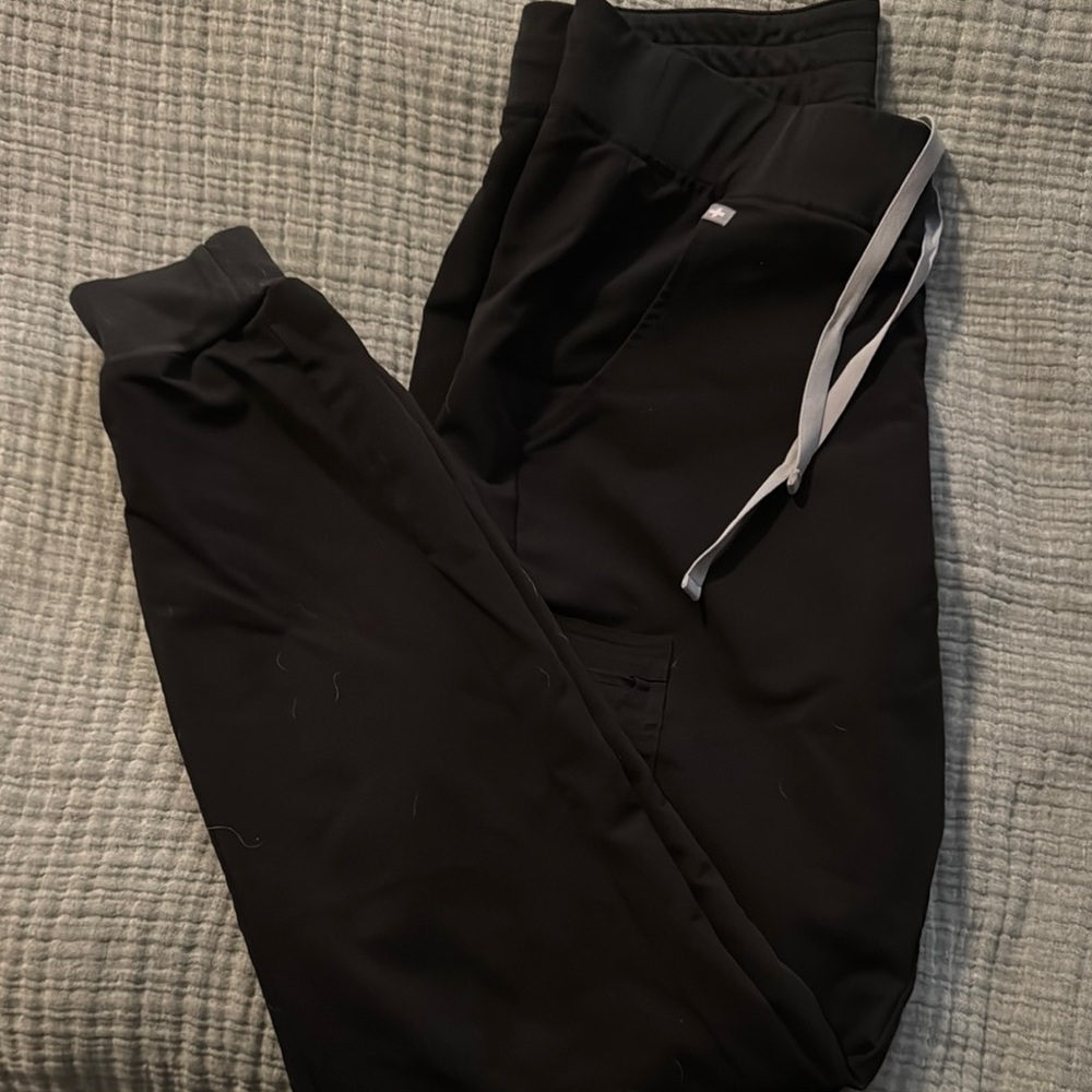 Women’s figs Zamora scrub pants black